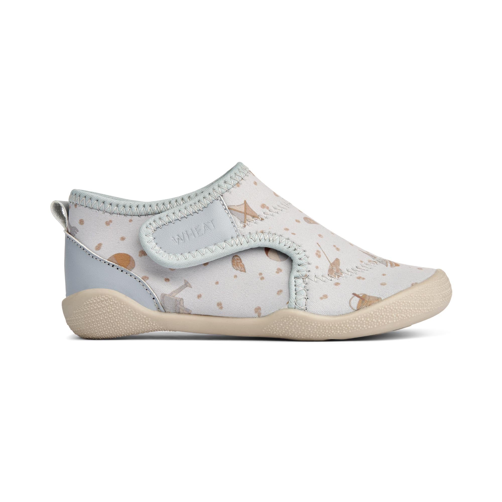 WF422h-Shawn-Beach-Shoe-9107-beach-life-Extra-1