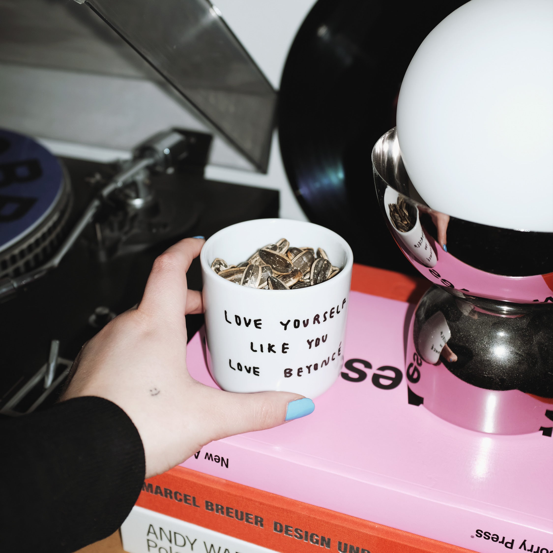 Yahya Studio / Johanna Schwarzer - Cup - Love yourself liek you love beyoncé