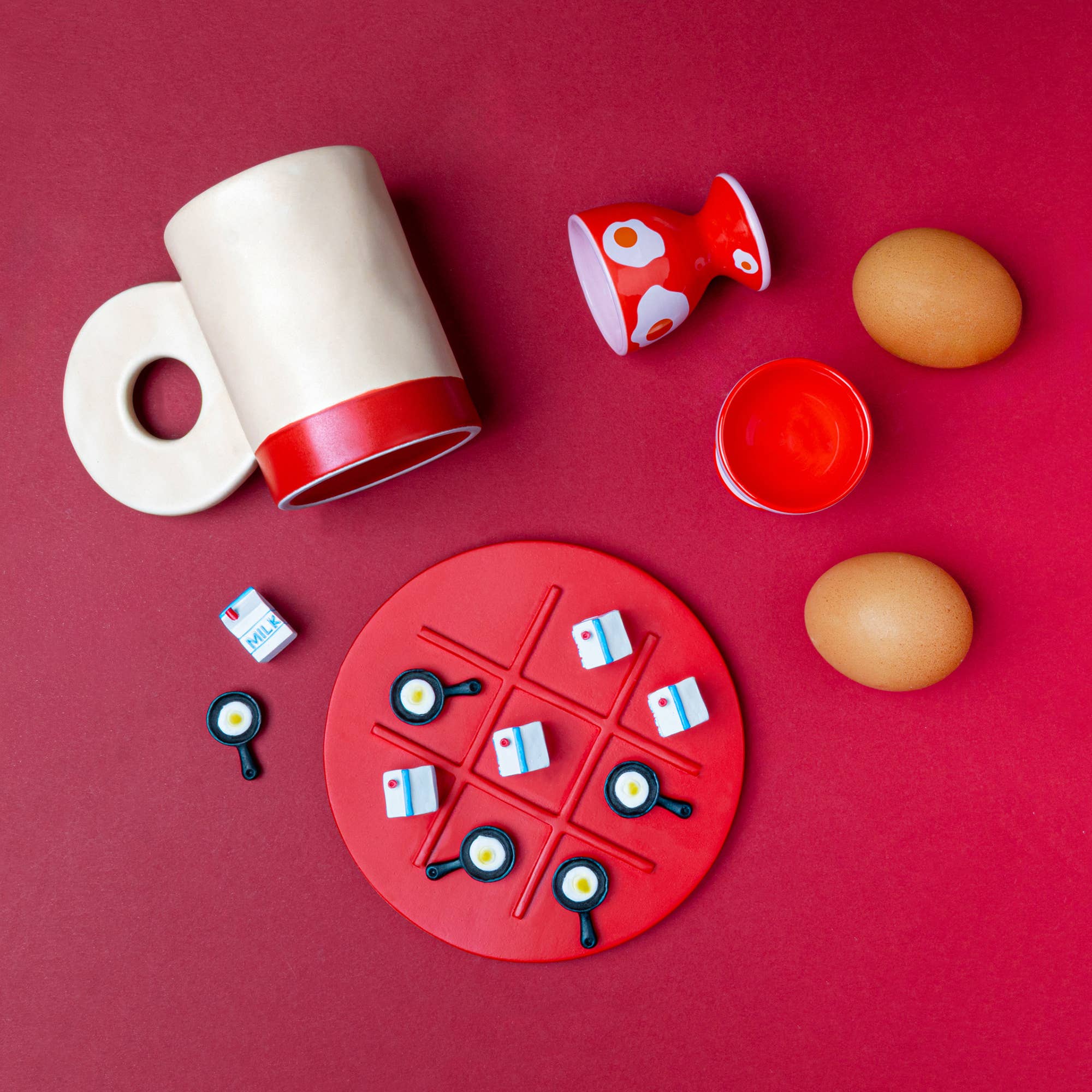 Helio Ferretti / TIC TAC TOE FRÜHSTÜCK