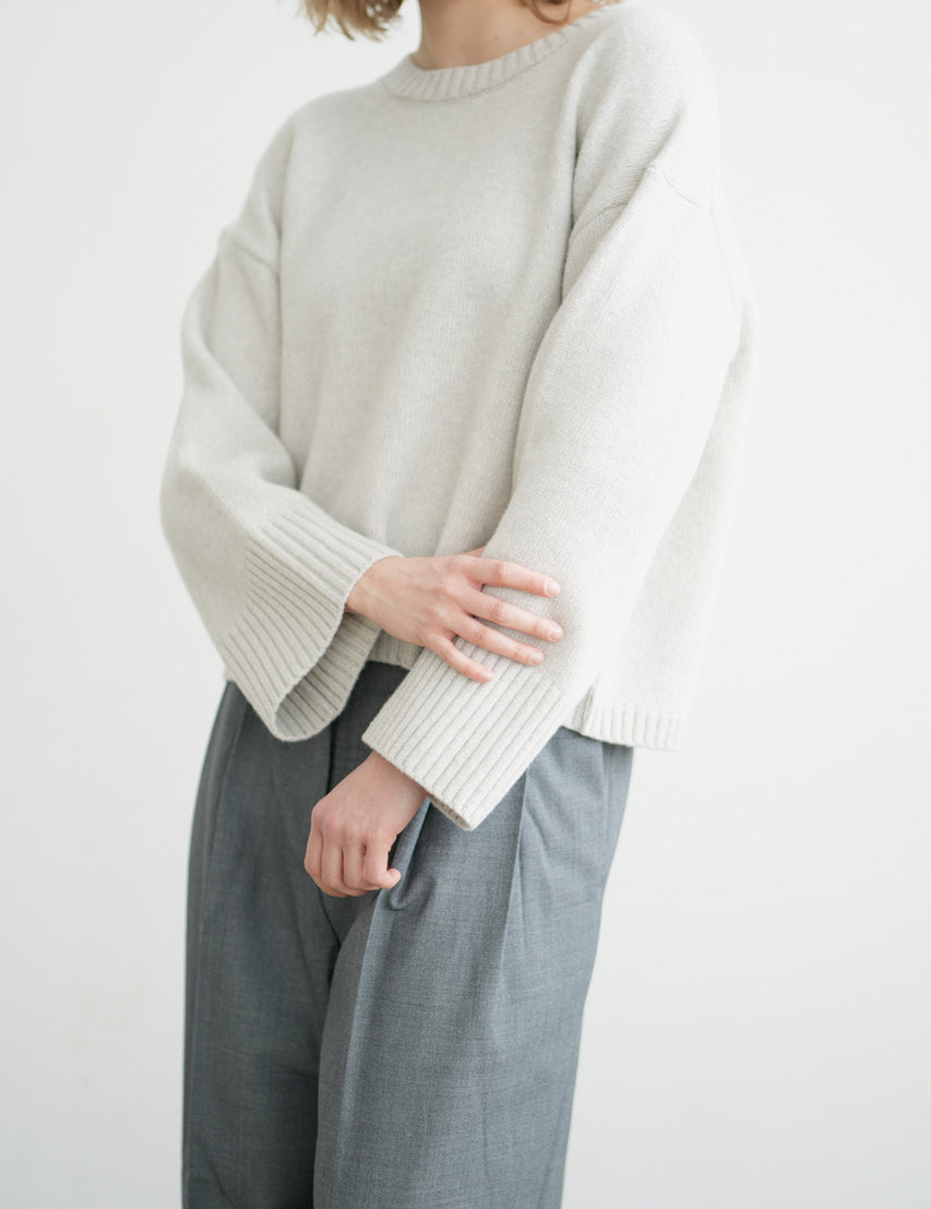 alma-palegrey2.jpg