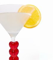 Set mit zwei Martini-Gläsern Herzen