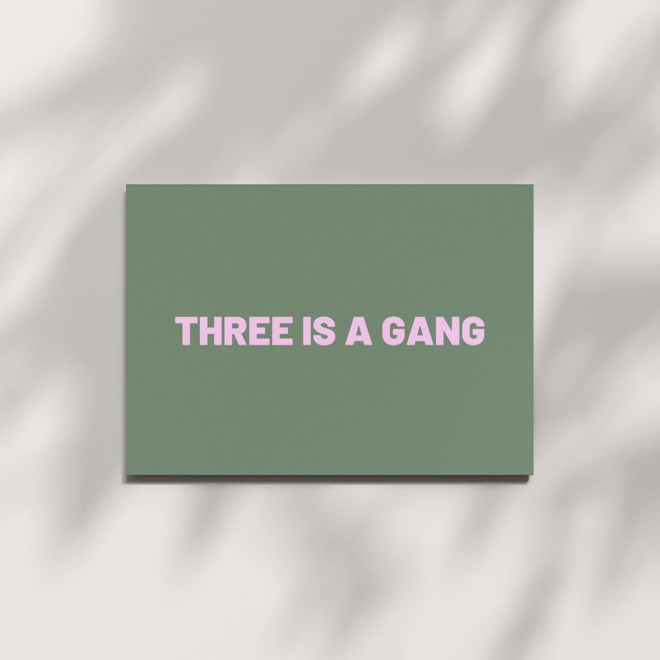 HERR&FRAUHEMPEL - Postkarte - THREE IS A GANG