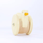 Hölzernes Huhn auf Rädern (Wackelig): Yellow