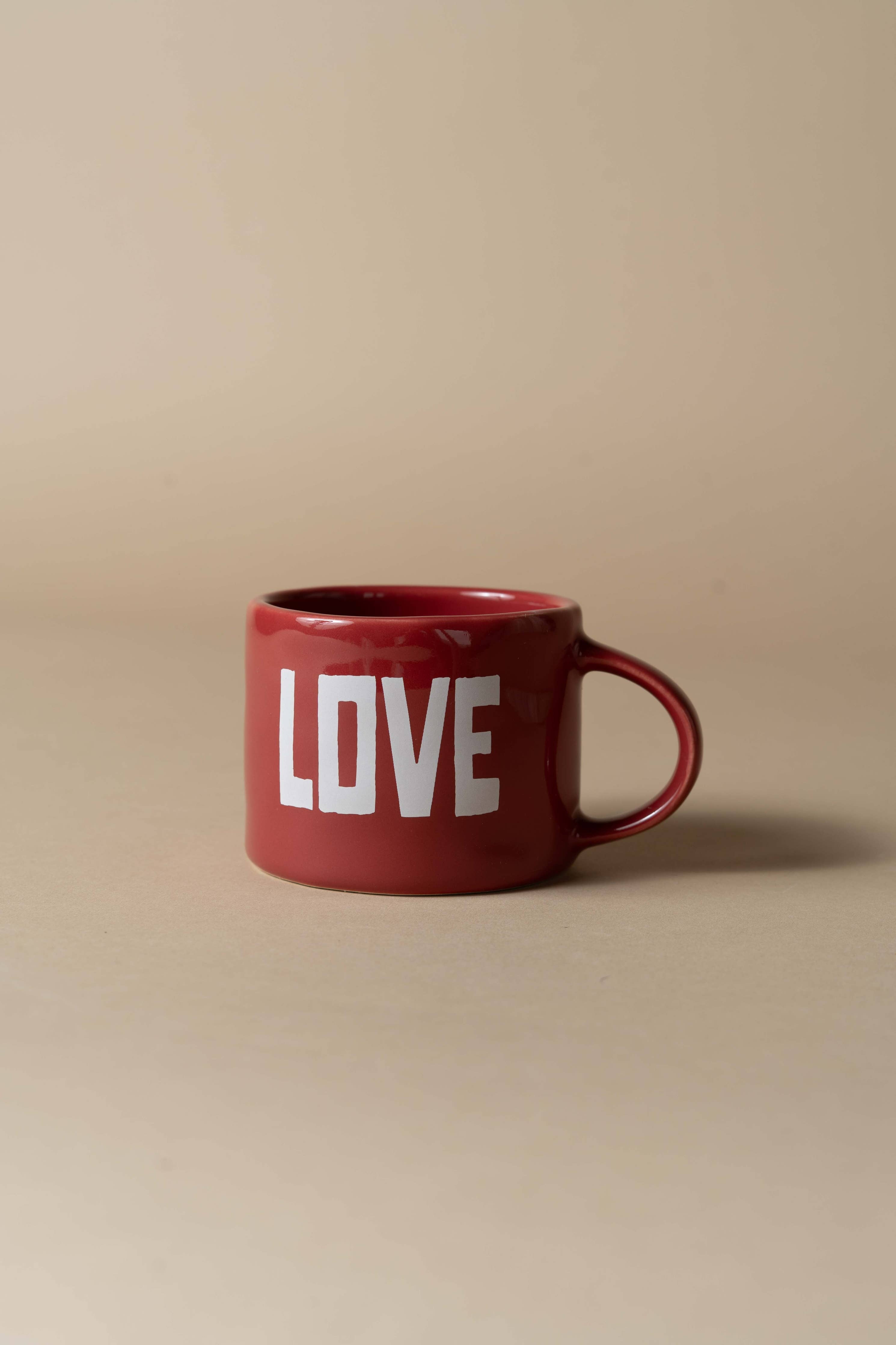 Sisi / 'LOVE' Tasse in rot
