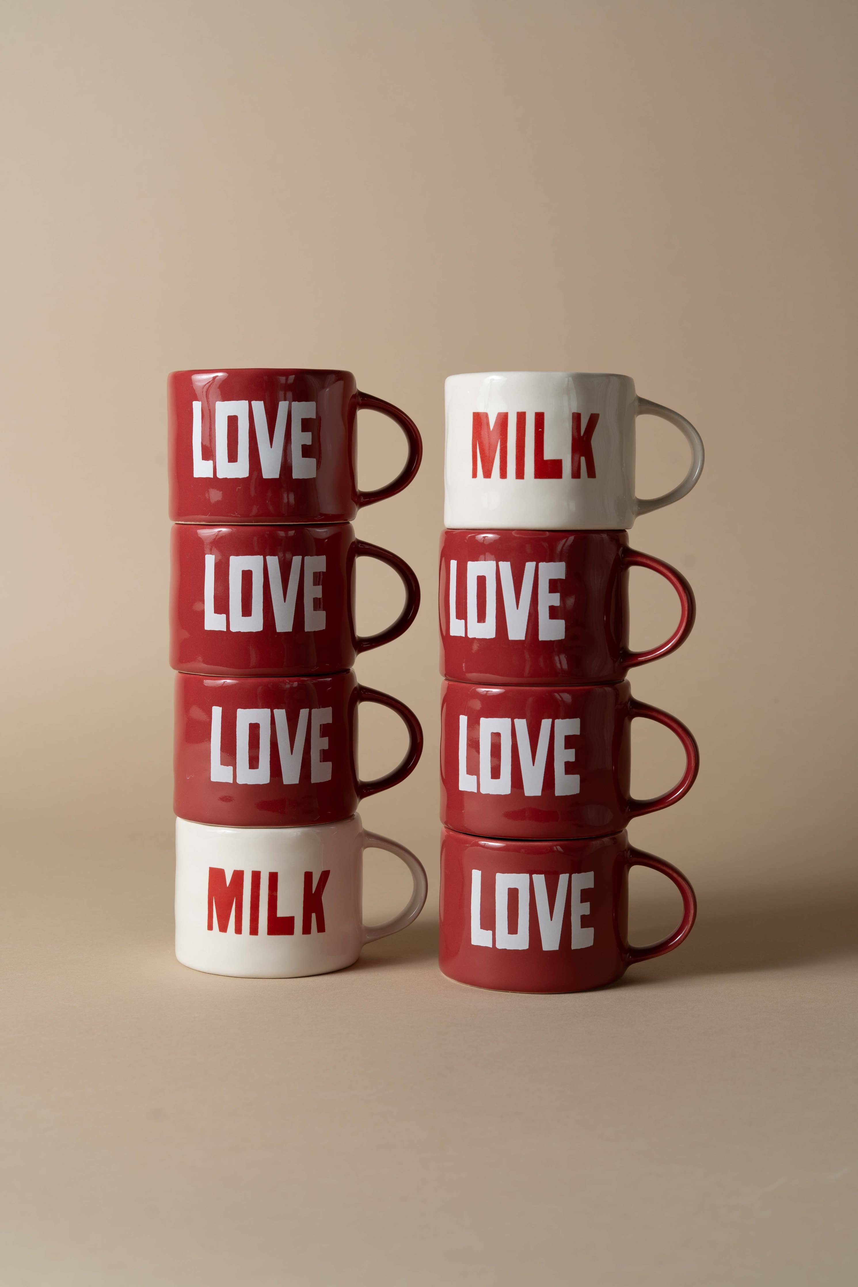 Sisi / 'LOVE' Tasse in rot