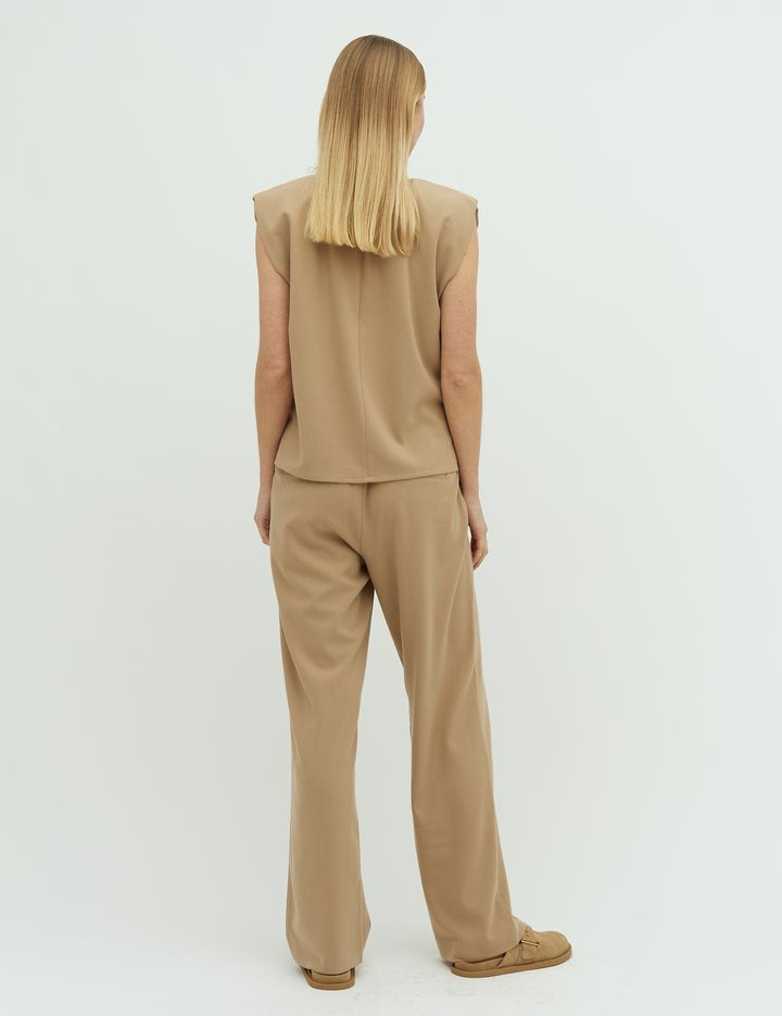 emmett-m-hose-beige-1