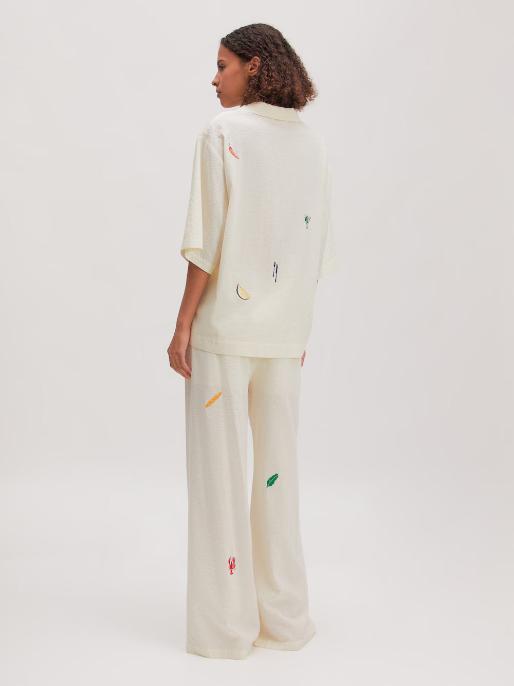 Edited / Hollly Shirt / Papyrus + Embroidery