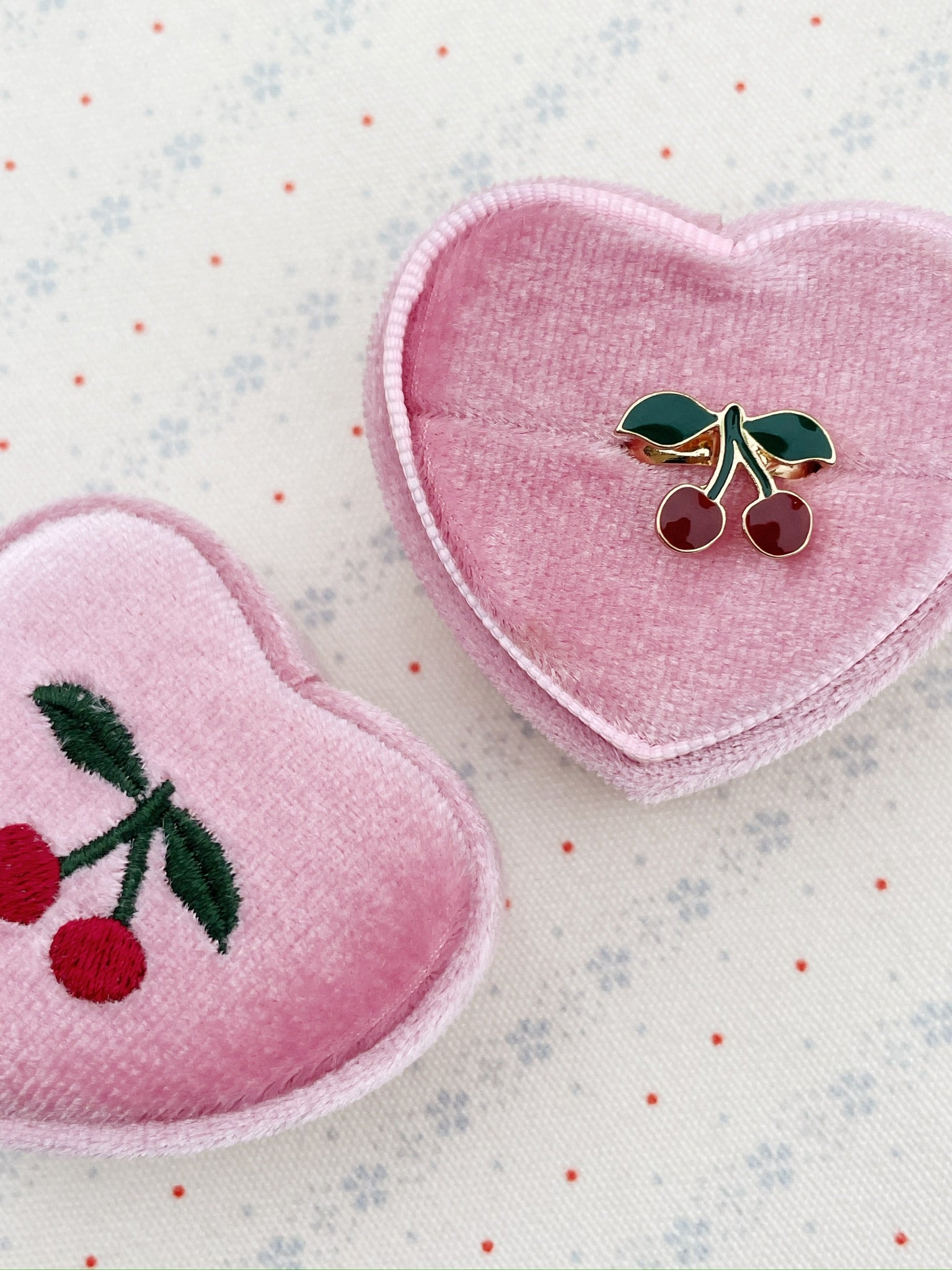 Konges Sløjd / LOVE RINGS / CHERRY