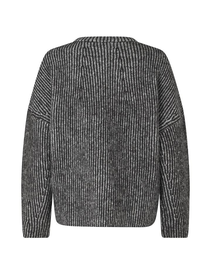 gillian-contrast-m-stricken-black-1