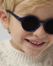 kidsp35ac94_00-izi_sunkidsplus_denimblue_02_1-jpg