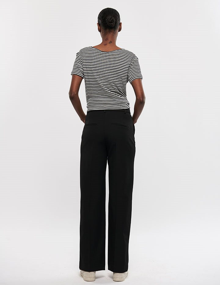 lucy-m-hose-black-1