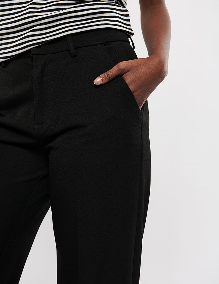 lucy-m-hose-black-2