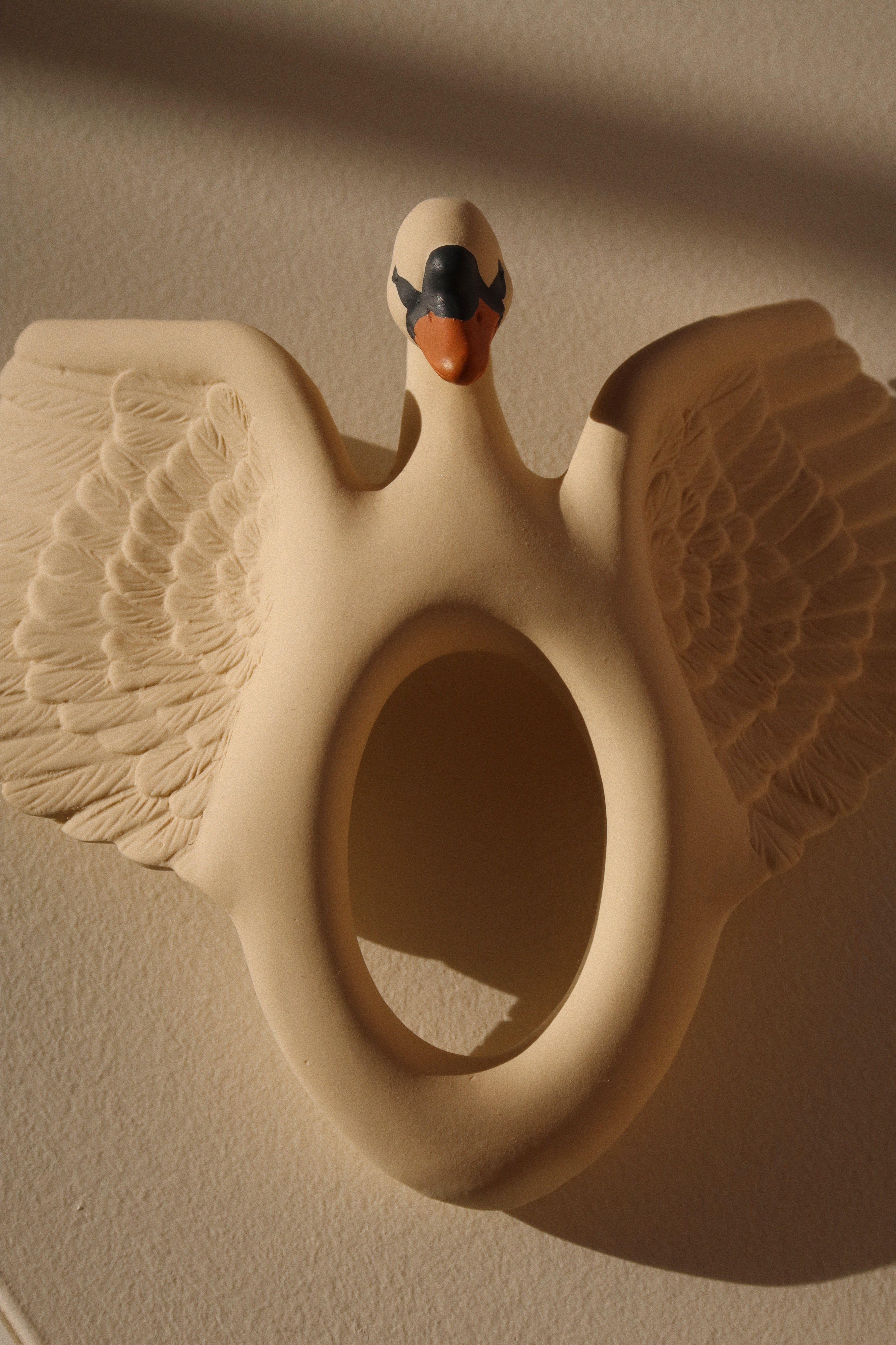 Konges Sløjd / TEETHER SWAN / OFF WHITE