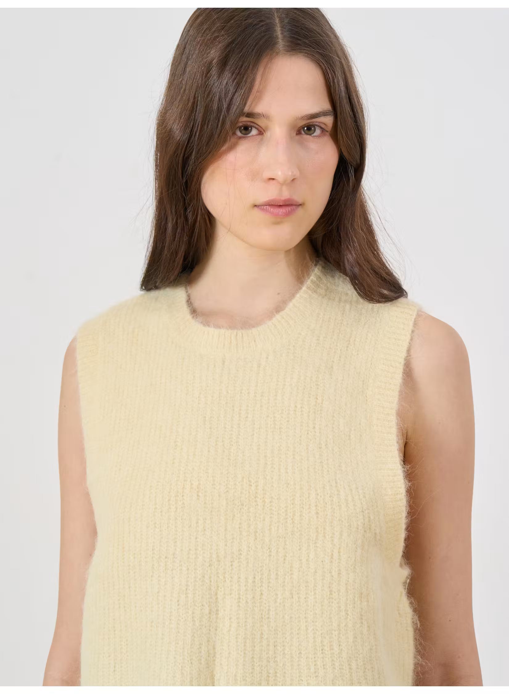 EDITED / Thanya Knit Vest ( fluffy yarn) / Flan